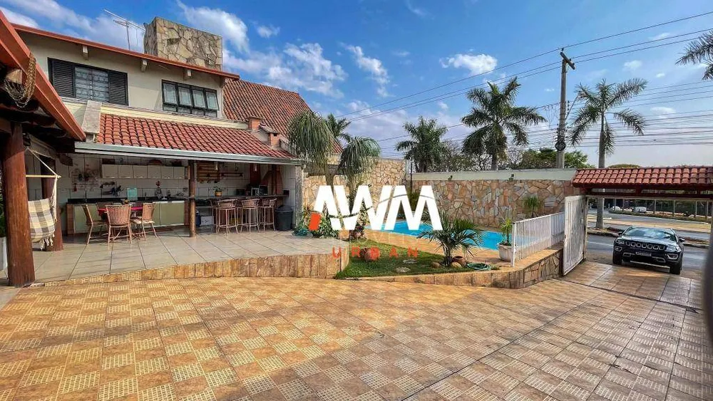 Casa, 3 quartos, 225 m² - Foto 1