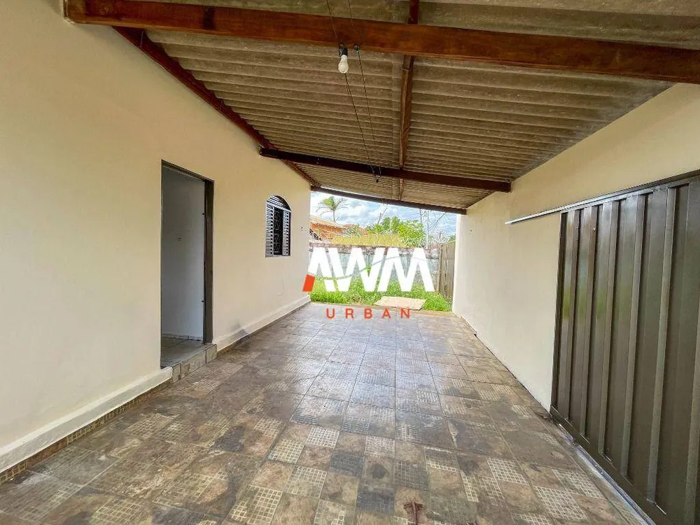 Casa, 4 quartos, 143 m² - Foto 1