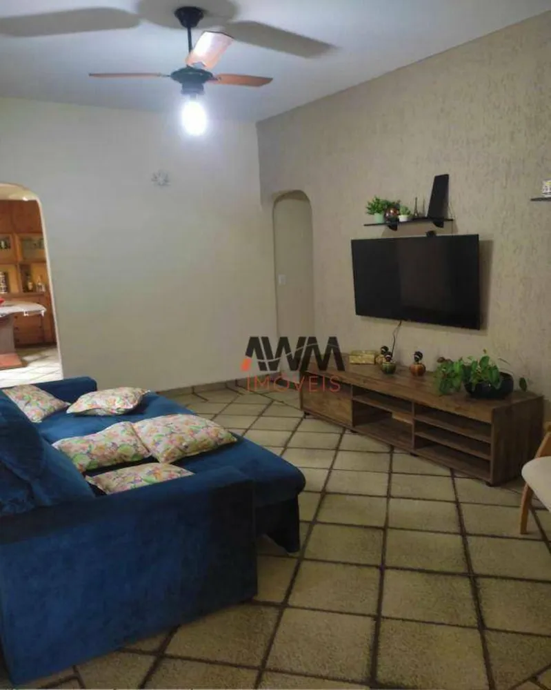 Casa, 3 quartos, 250 m² - Foto 9