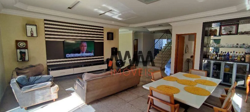 Sobrado, 4 quartos, 360 m² - Foto 1