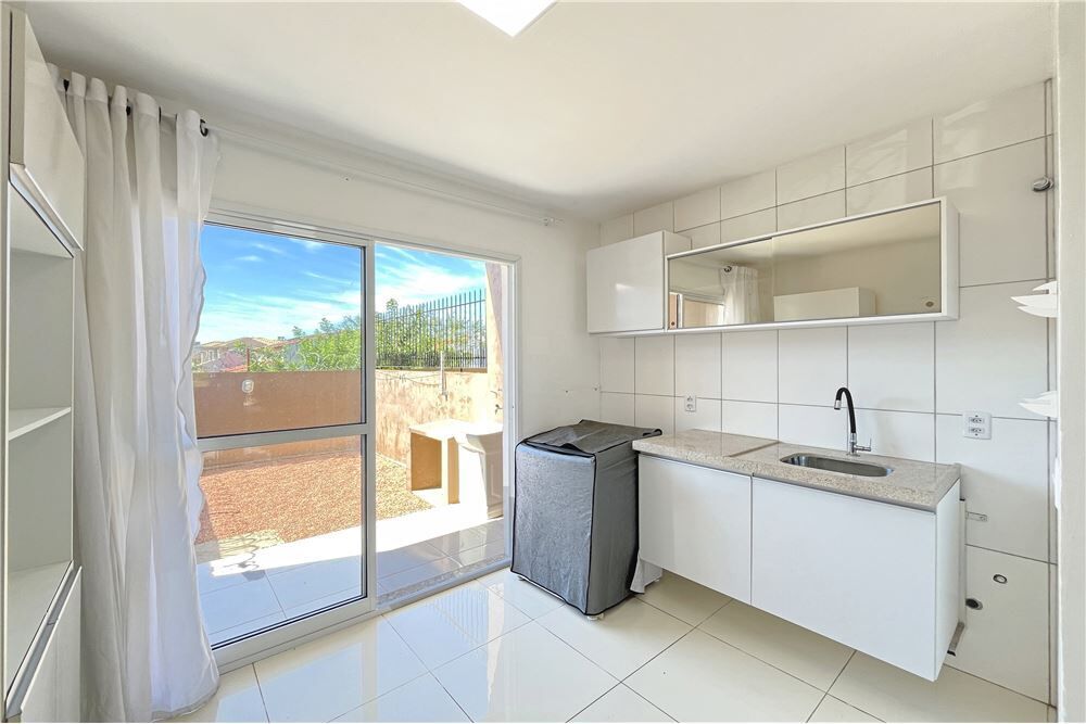 Casa à venda com 2 quartos, 88m² - Foto 7