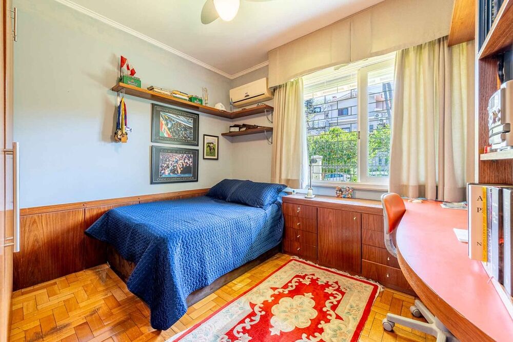 Casa à venda com 3 quartos, 350m² - Foto 2