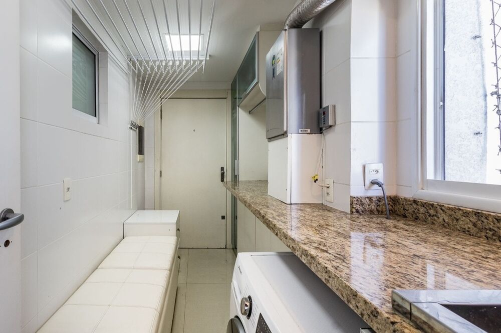 Apartamento à venda com 3 quartos, 125m² - Foto 1