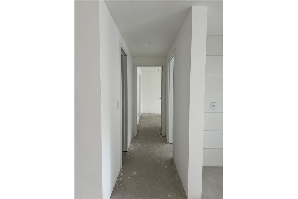 Apartamento à venda com 2 quartos, 87m² - Foto 2