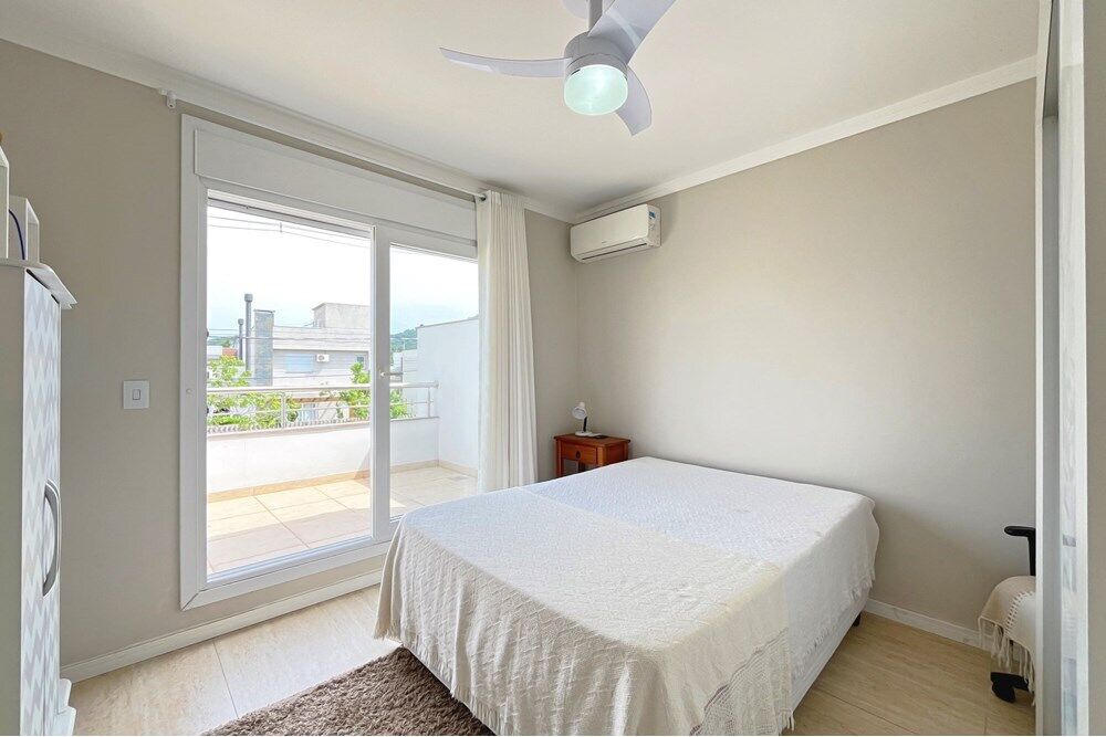 Casa à venda com 3 quartos, 154m² - Foto 2