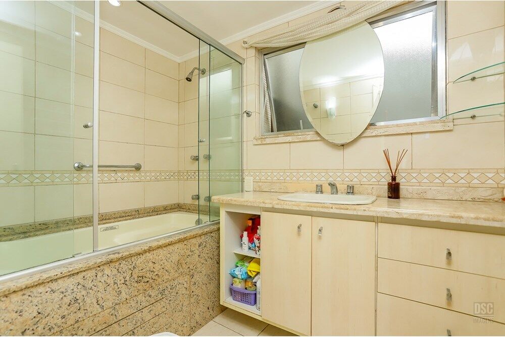 Apartamento à venda com 3 quartos, 180m² - Foto 4