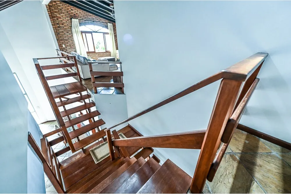 Casa, 4 quartos, 329 m² - Foto 1