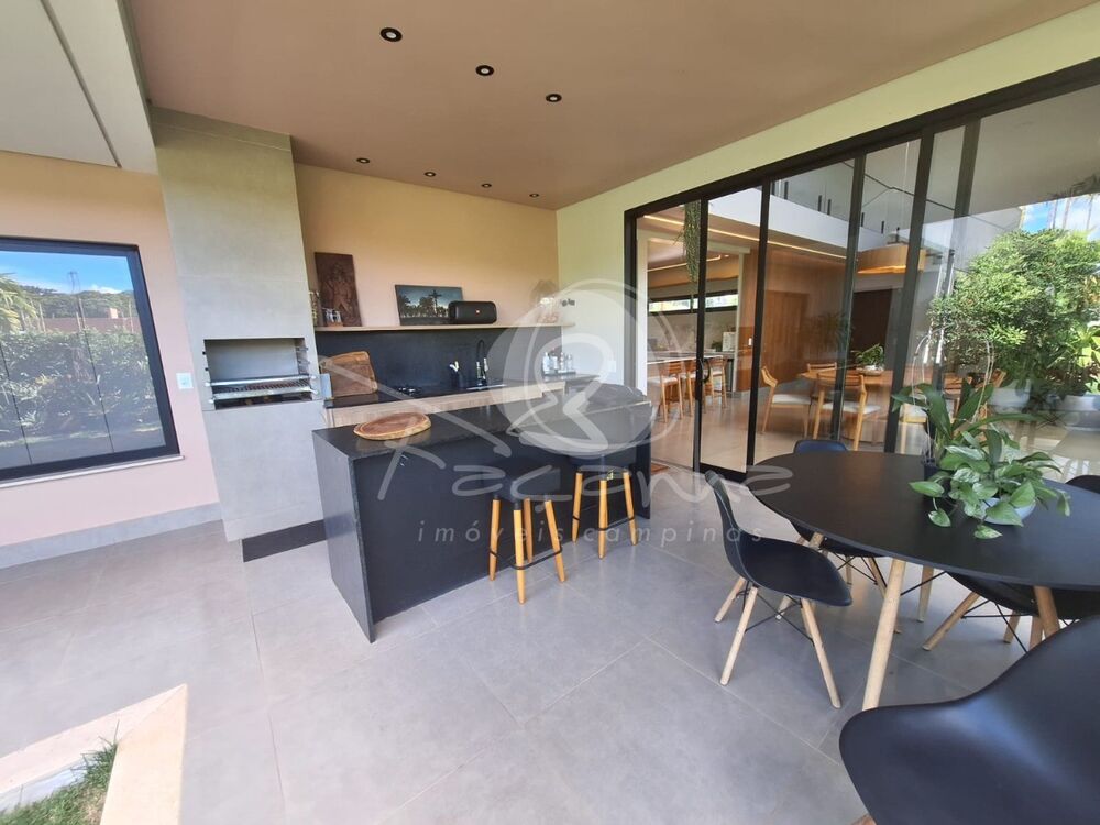 Casa de Condomínio à venda com 3 quartos, 253m² - Foto 3