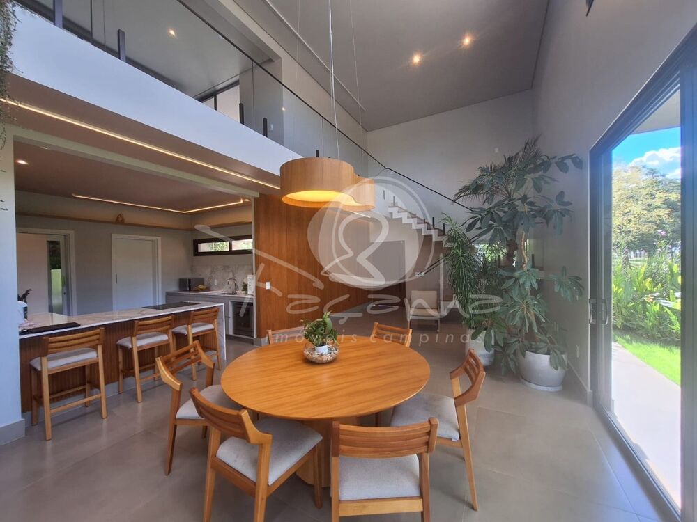 Casa de Condomínio à venda com 3 quartos, 253m² - Foto 2