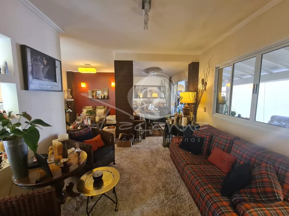 Casa de Condomínio à venda com 3 quartos, 640m² - Foto 1