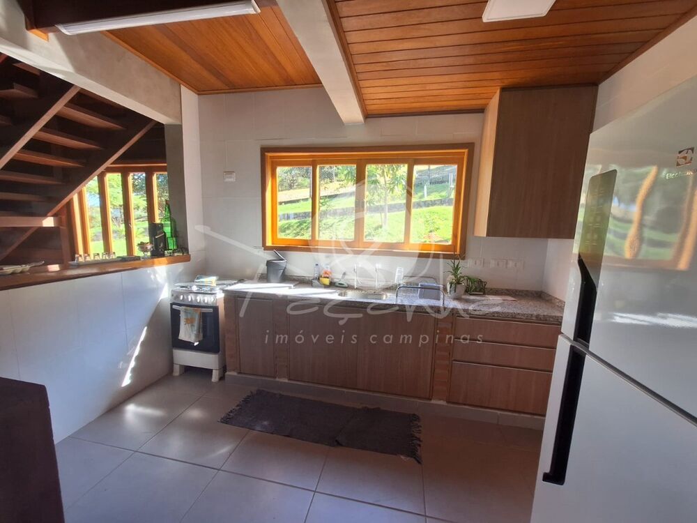 Chácara à venda com 3 quartos, 158m² - Foto 1