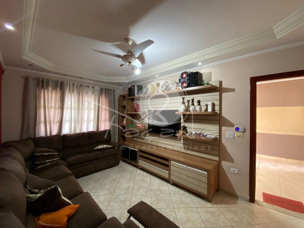 Casa, 3 quartos, 216 m² - Foto 2