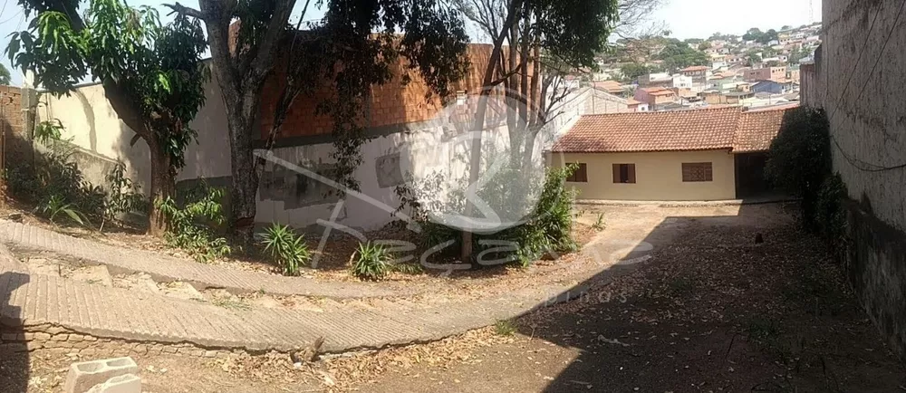 Casa à venda com 2 quartos, 66m² - Foto 4