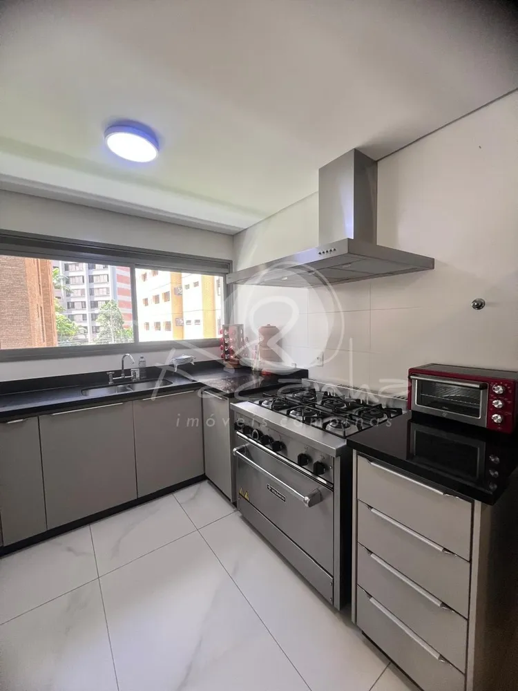 Apartamento, 3 quartos, 213 m² - Foto 1