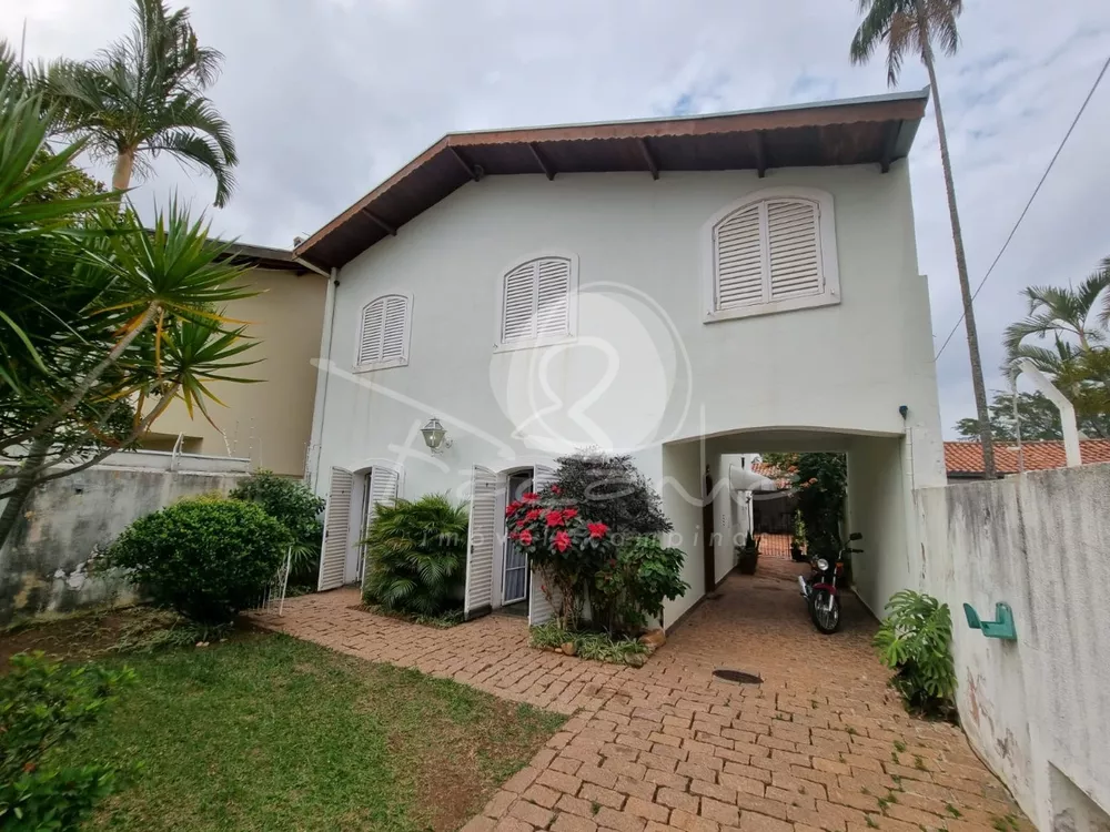 Casa de Condomínio à venda com 4 quartos, 227m² - Foto 1