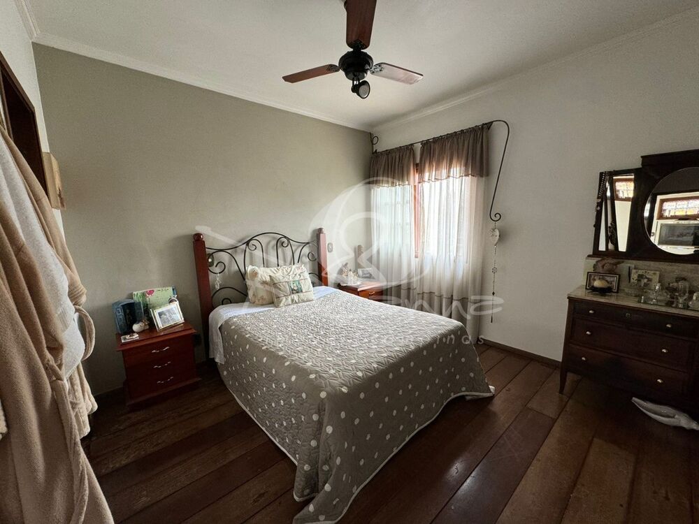 Casa de Condomínio à venda com 4 quartos, 650m² - Foto 4
