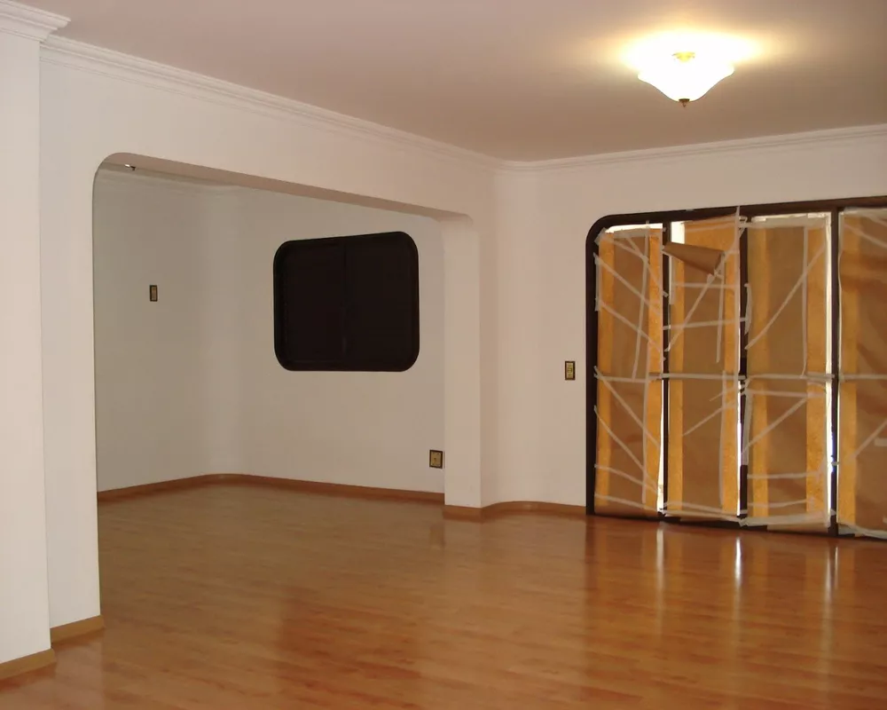 Apartamento à venda com 4 quartos, 215m² - Foto 1