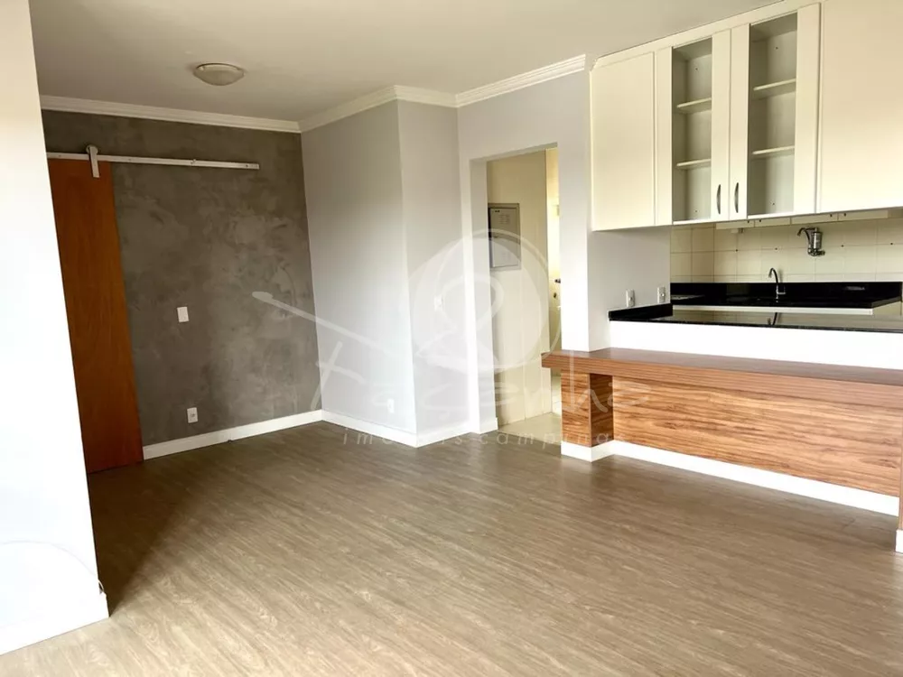 Apartamento à venda com 3 quartos, 92m² - Foto 1