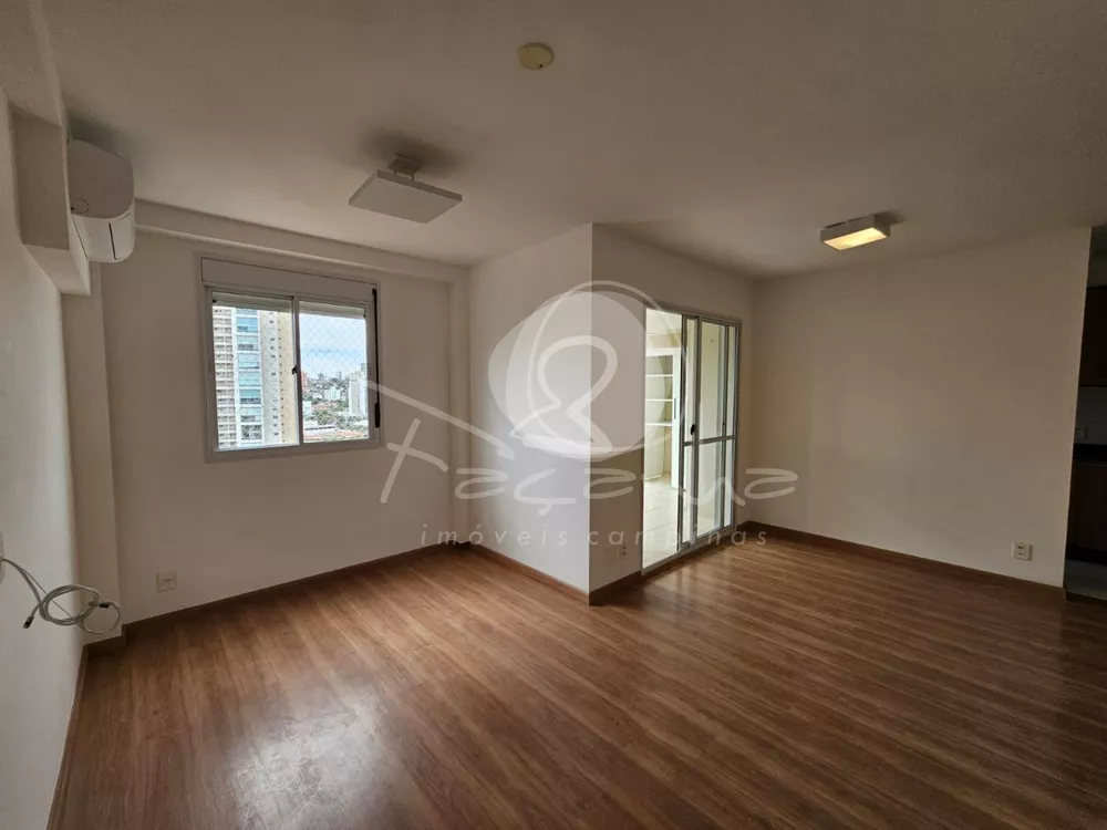 Apartamento à venda com 3 quartos, 73m² - Foto 2