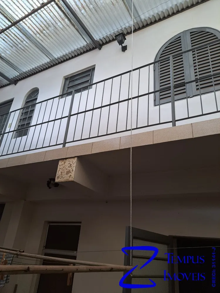 Casa, 5 quartos, 220 m² - Foto 1