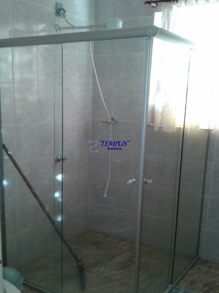 Casa à venda com 2 quartos, 251m² - Foto 2