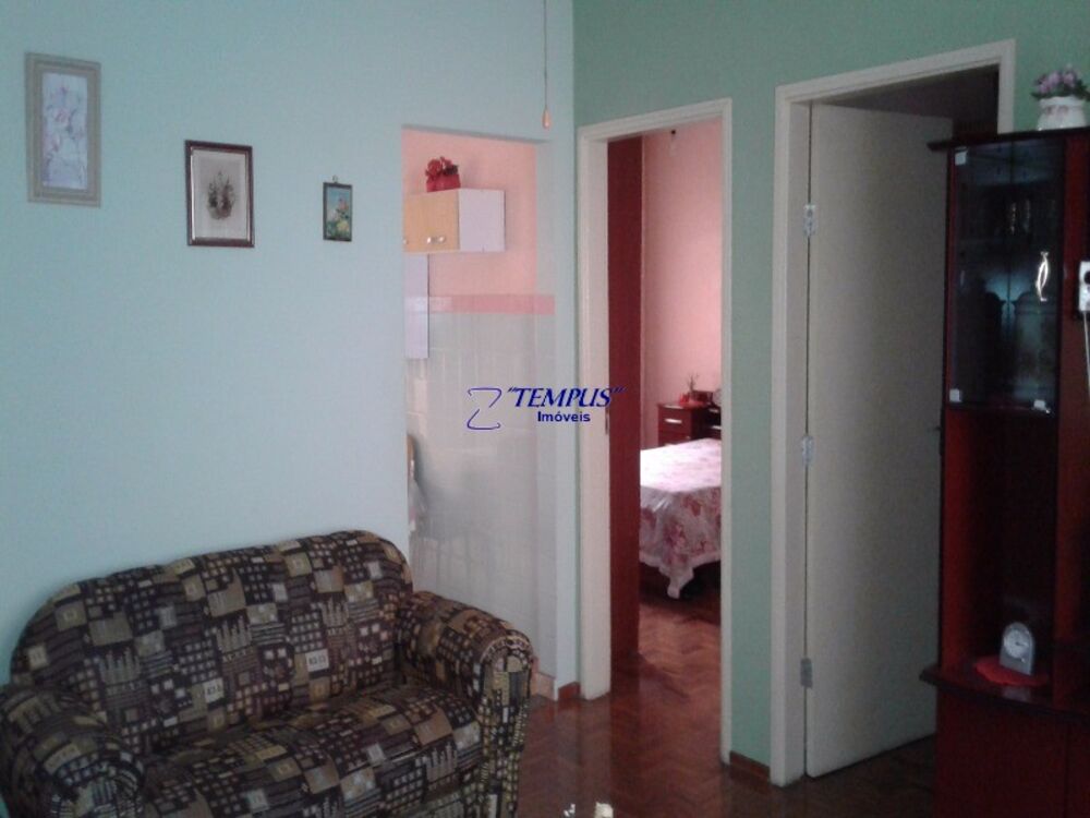 Casa à venda com 2 quartos, 251m² - Foto 1