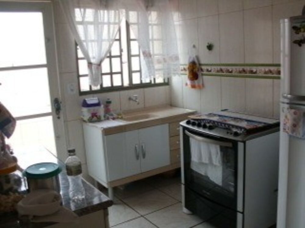Casa à venda com 2 quartos, 50m² - Foto 4