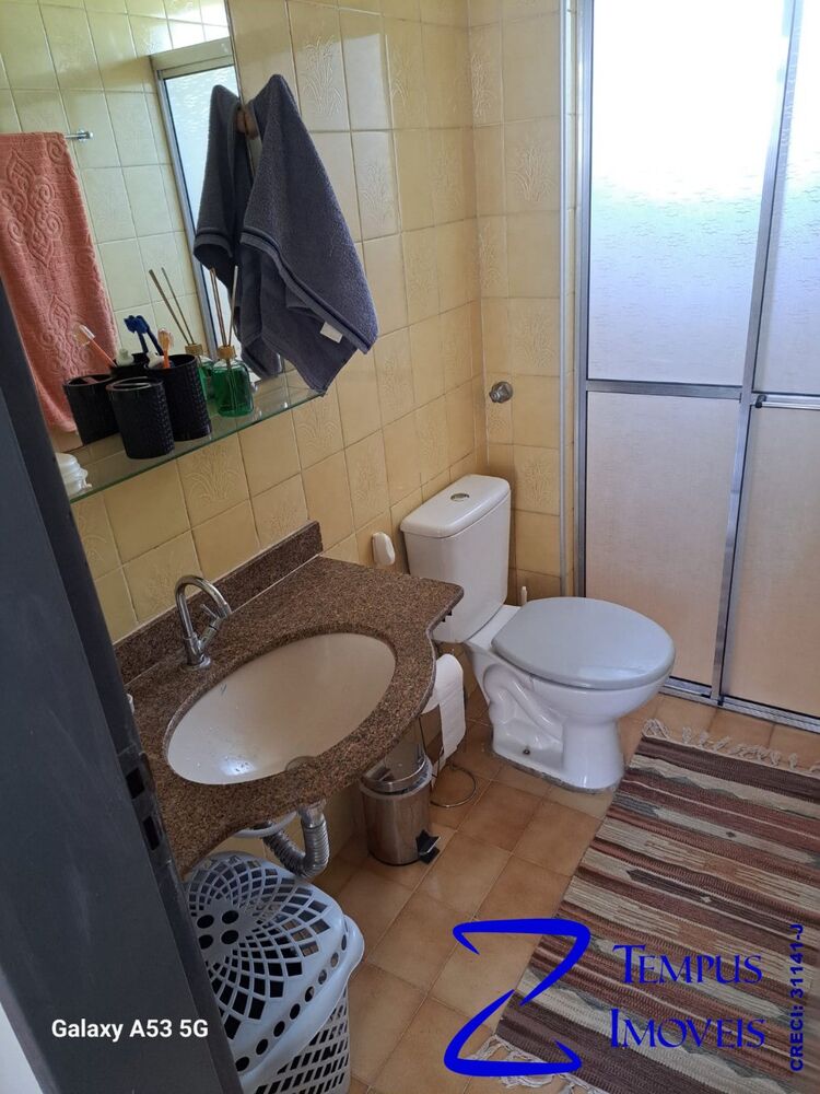 Apartamento à venda com 2 quartos, 75m² - Foto 2