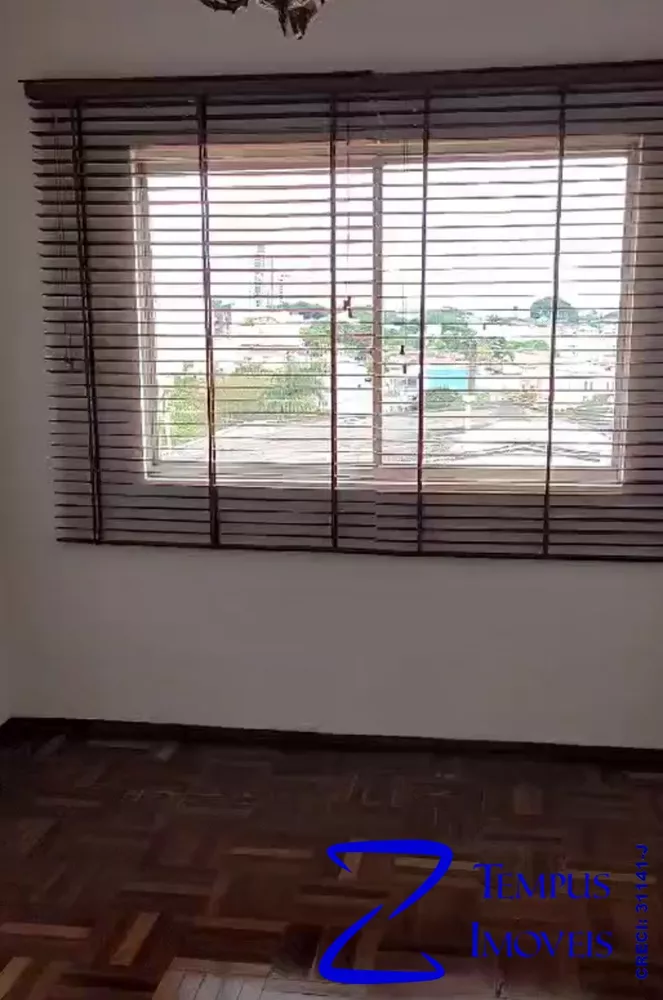 Apartamento à venda com 3 quartos, 95m² - Foto 2