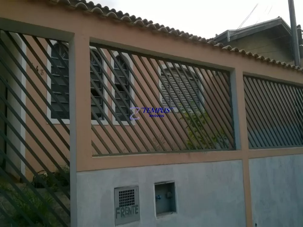 Casa à venda com 3 quartos, 110m² - Foto 1