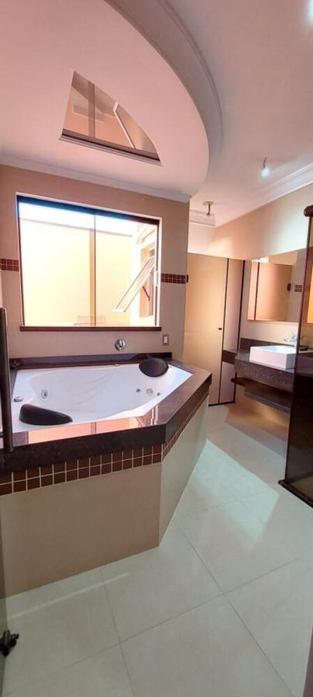 Casa, 3 quartos, 370 m² - Foto 2