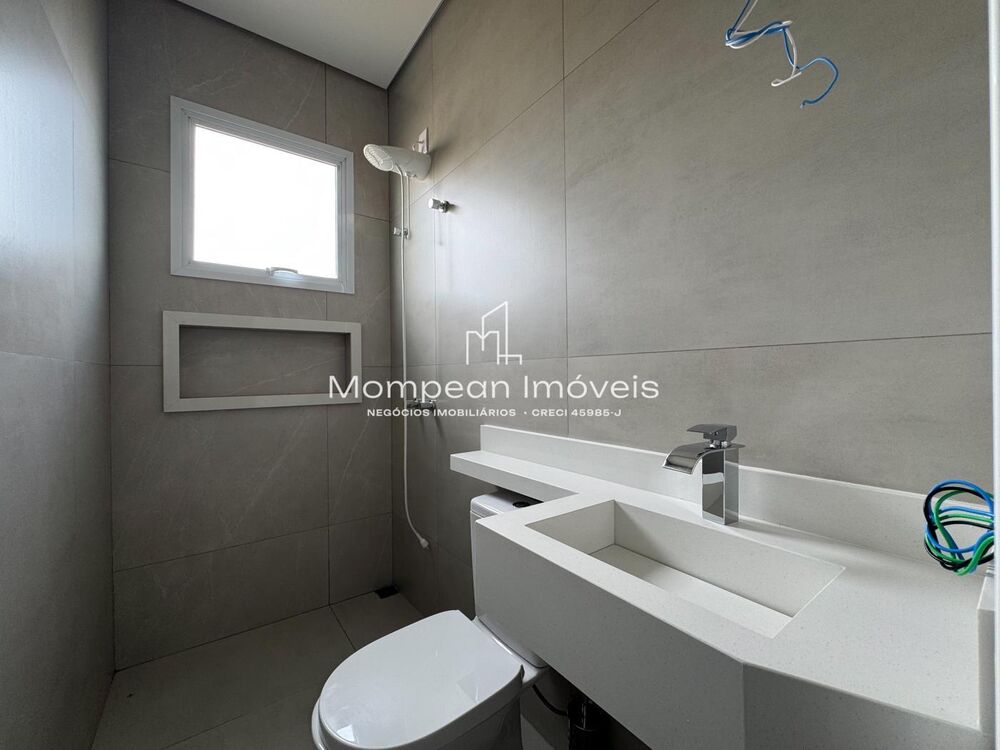 Casa de Condomínio à venda com 3 quartos, 150m² - Foto 2