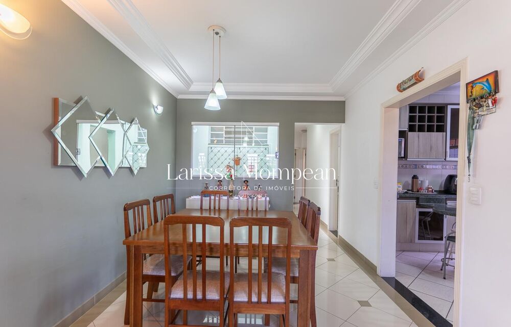 Casa à venda com 3 quartos, 200m² - Foto 2