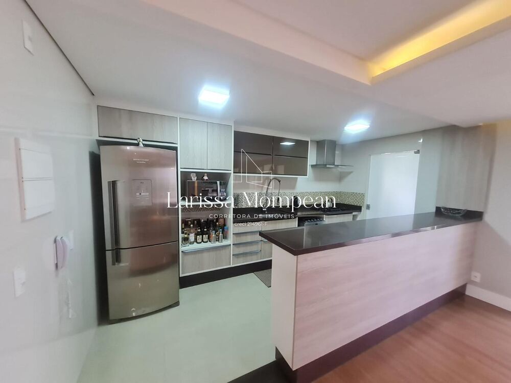 Apartamento à venda com 3 quartos, 131m² - Foto 3