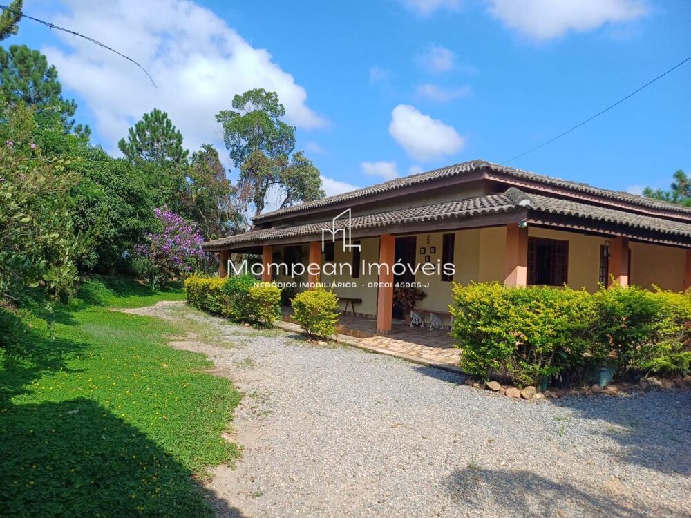 Chácara, 4 quartos, 1210 m² - Foto 1