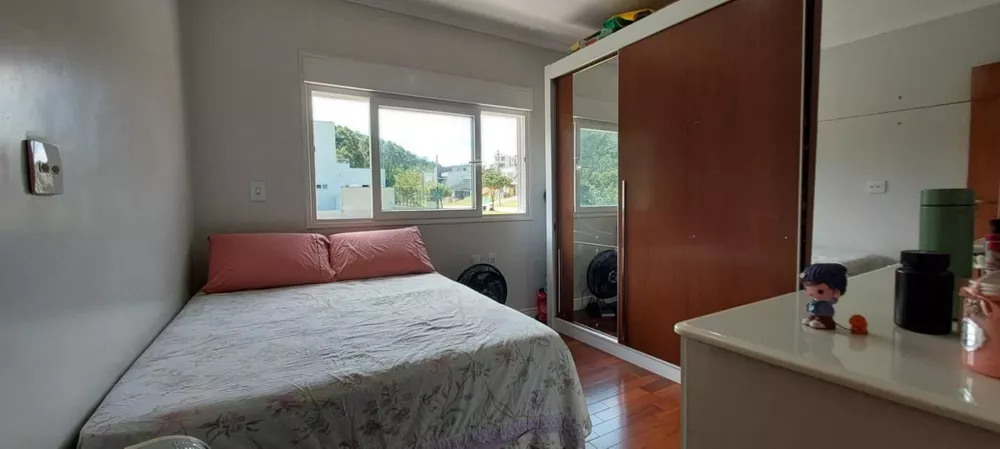 Casa de Condomínio à venda com 3 quartos, 383m² - Foto 30