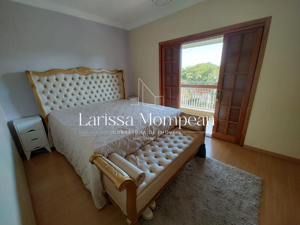 Casa, 3 quartos, 261 m² - Foto 1