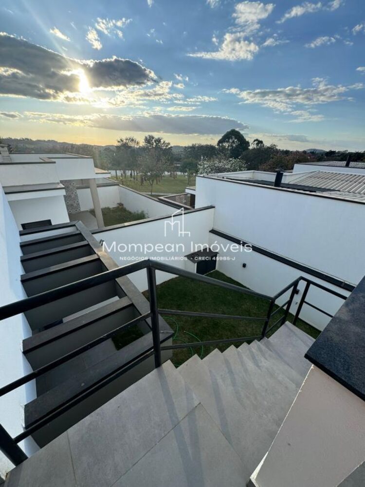 Casa de Condomínio à venda com 3 quartos, 250m² - Foto 2