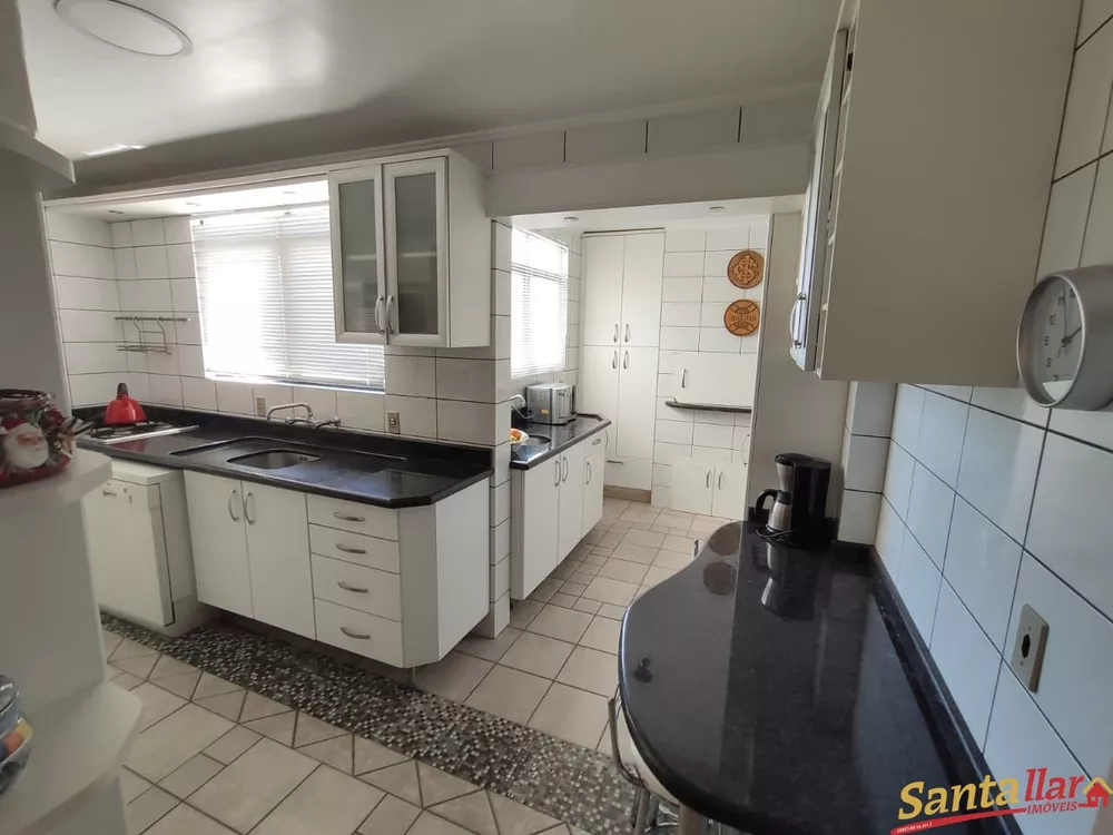 Apartamento à venda com 3 quartos, 143m² - Foto 11