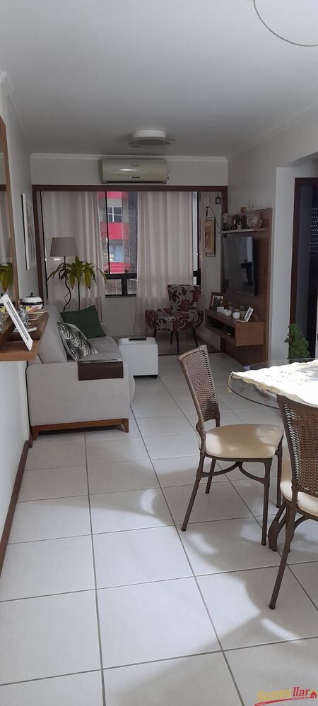 Apartamento à venda com 2 quartos, 70m² - Foto 1
