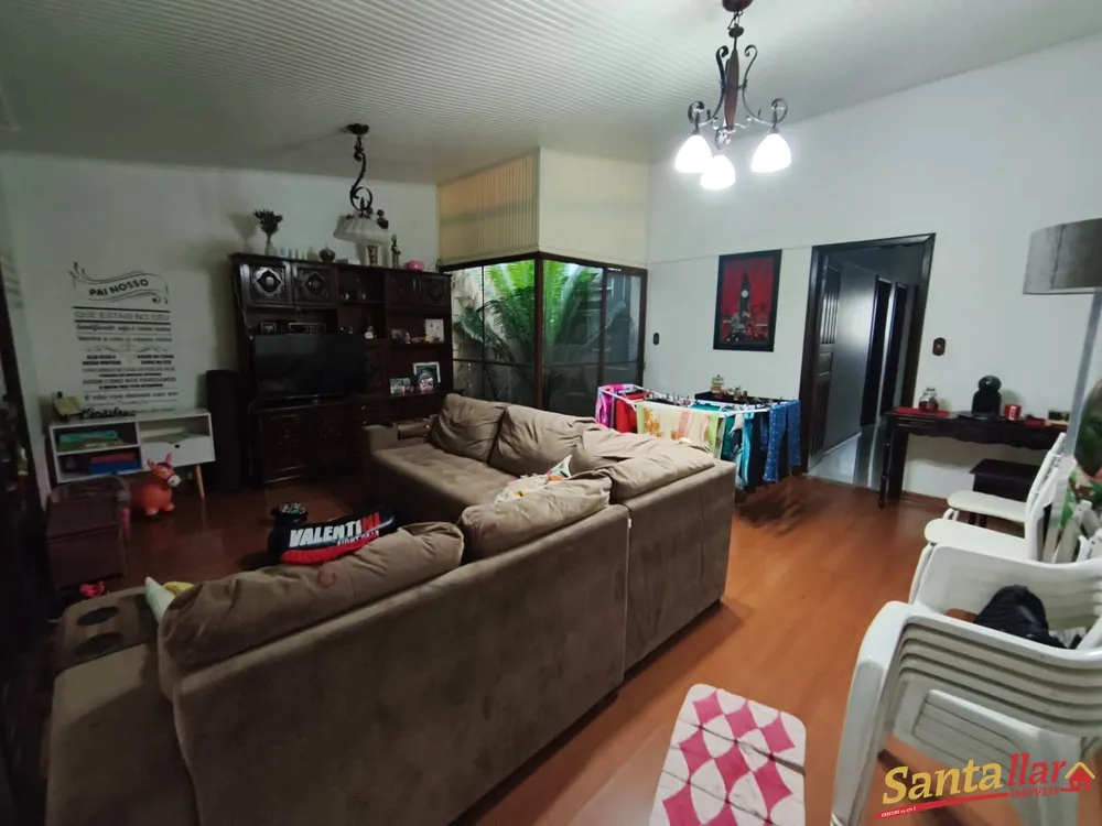 Casa, 4 quartos, 246 m² - Foto 1