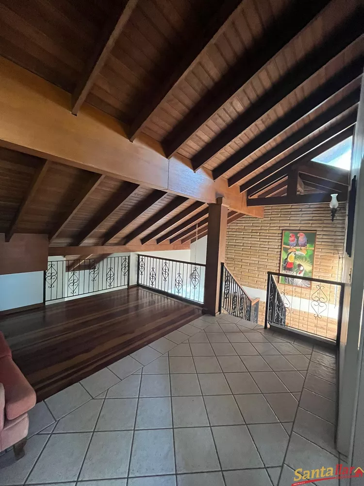 Casa à venda com 4 quartos, 220m² - Foto 8