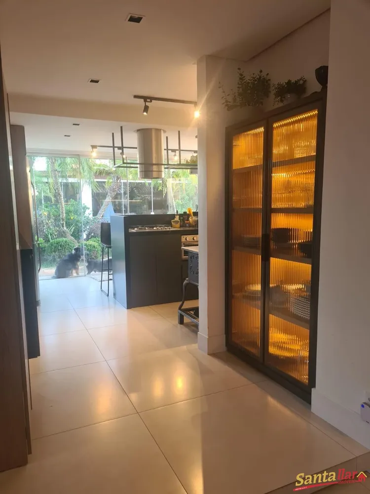 Casa, 3 quartos, 213 m² - Foto 2