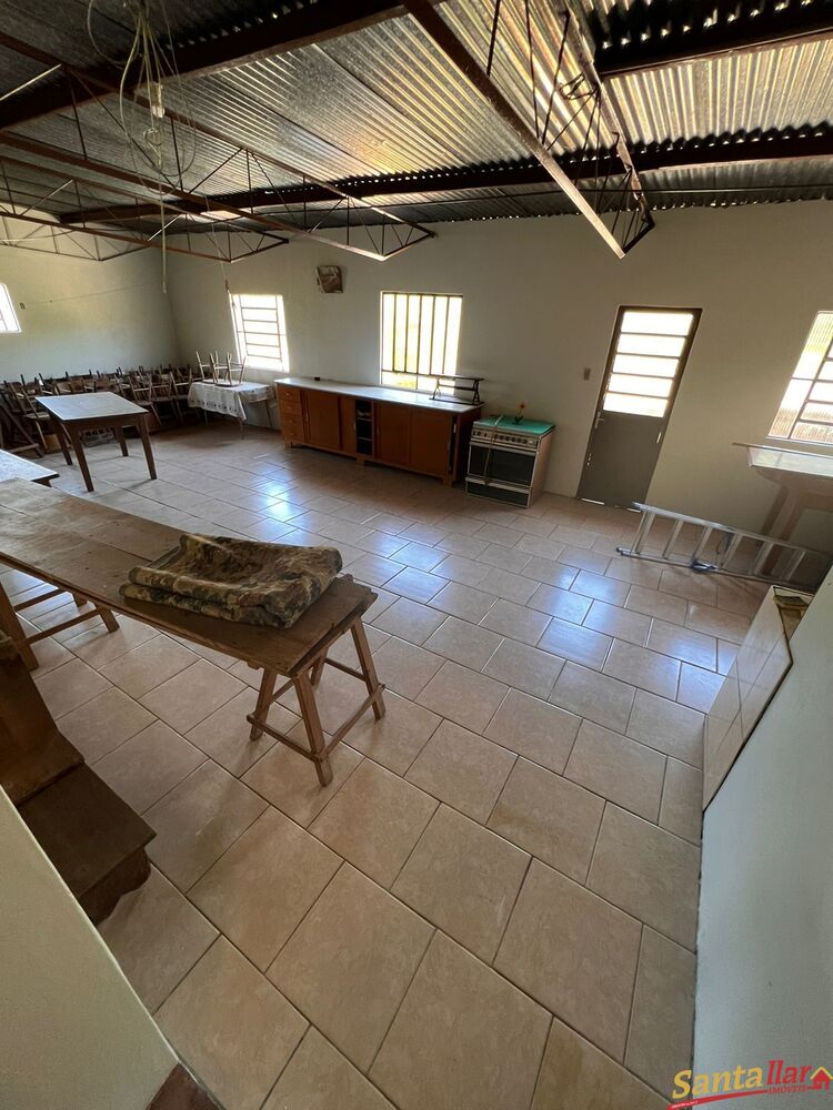Casa à venda com 4 quartos, 220m² - Foto 13