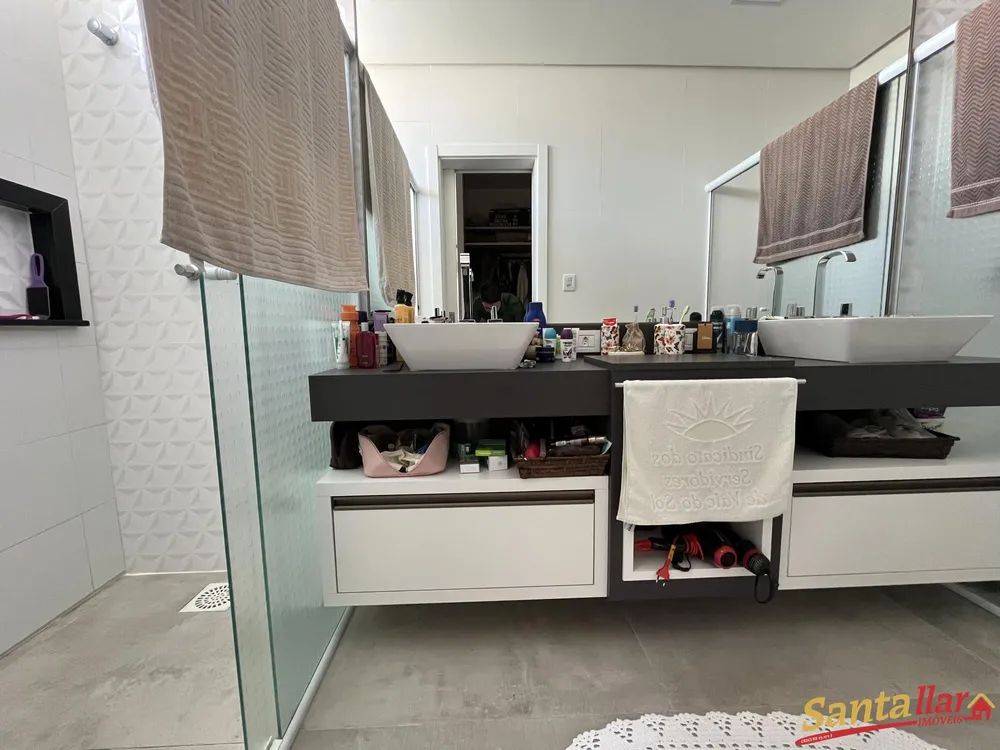 Casa, 4 quartos, 365 m² - Foto 1