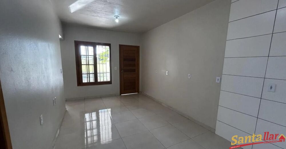 Casa à venda com 2 quartos, 64m² - Foto 2