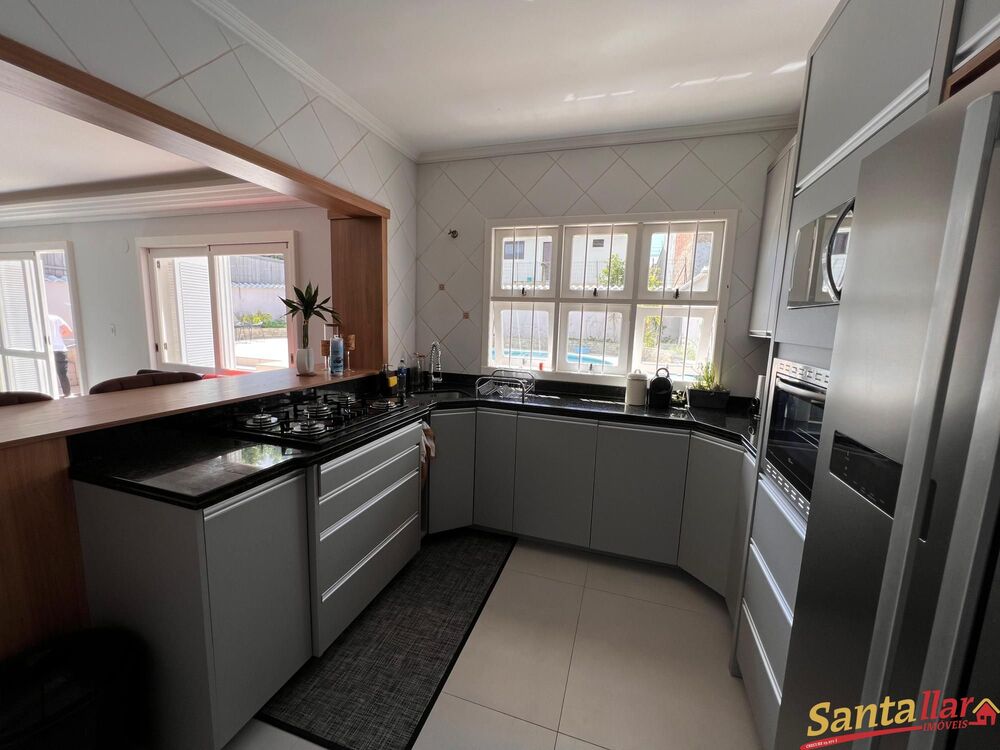 Casa à venda com 3 quartos, 168m² - Foto 4
