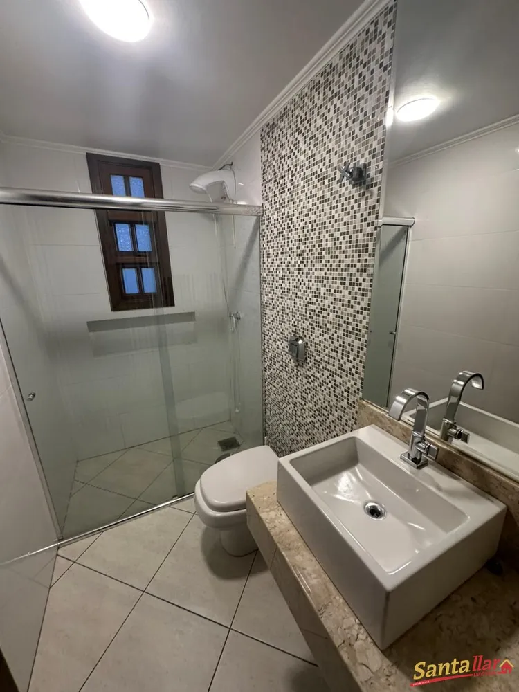 Casa, 3 quartos, 211 m² - Foto 2