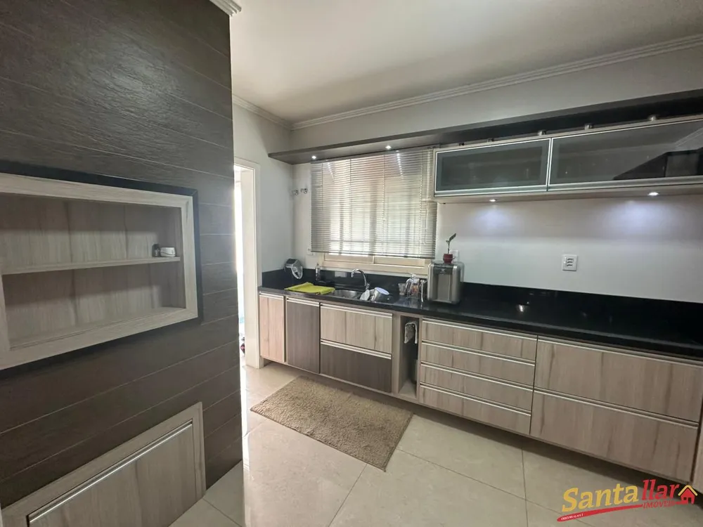 Casa, 3 quartos, 131 m² - Foto 1