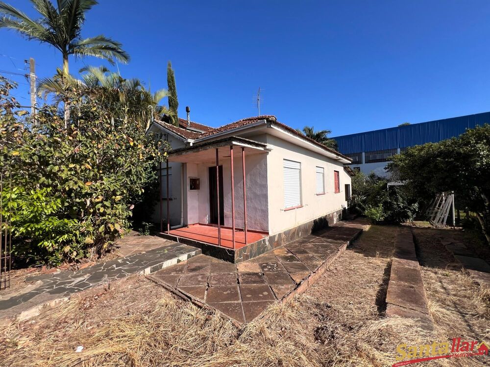 Casa à venda com 2 quartos, 110m² - Foto 1